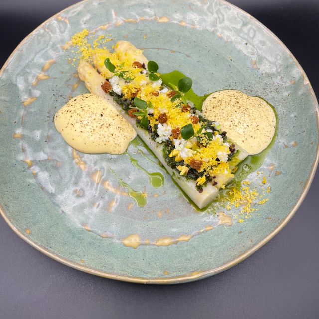 Asperges blanches façon mimosa